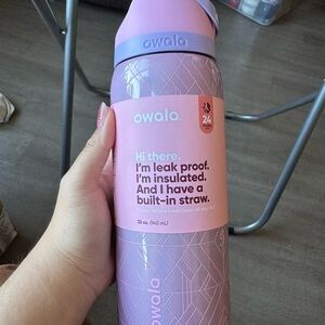 Owala FreeSip Stainless Steel Water Bottle / 32oz / Color: Glinda